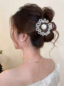 1 pieza Clip de pelo con flores y cuentas para mujeres: elegante, tamaño mediano, perfecto para cabello fino - Clip de pelo único y hermoso para la parte posterior de la cabeza (Pinza de pelo) - Blanco - Ver 4