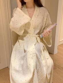 可爱甜美浴袍，春秋新款，波点卡通印花长袖，格子宽松舒适中长款睡衣，优雅宽松版型，舒适休闲中长款睡衣，返校必备，适合桑拿/海滩/泳池/浴室等场合。购买时请参考尺码表。*女士浴袍，速干吸水珊瑚绒柔软面料 - 彩色 - 查看 11