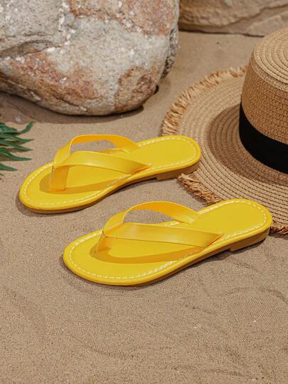 1 Pair Yellow Infant/Toddler Flip Flops, Solid Color Soft PU Strap, Round Toe Slip-On Design, Non-Slip Soft Sole, Classic Simple Beach Sandals, Suitable For Baby Boys And Girls Casual, Beach, Spring/Summer