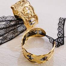 1件蕾丝百搭扭曲复古哥特几何金属不对称手镯，设计奢华，蕾丝可变金属纹理，开口可调节手镯，适合母亲节、情人节、派对、度假、婚礼、休闲佩戴 - 金黃色 - 查看 6