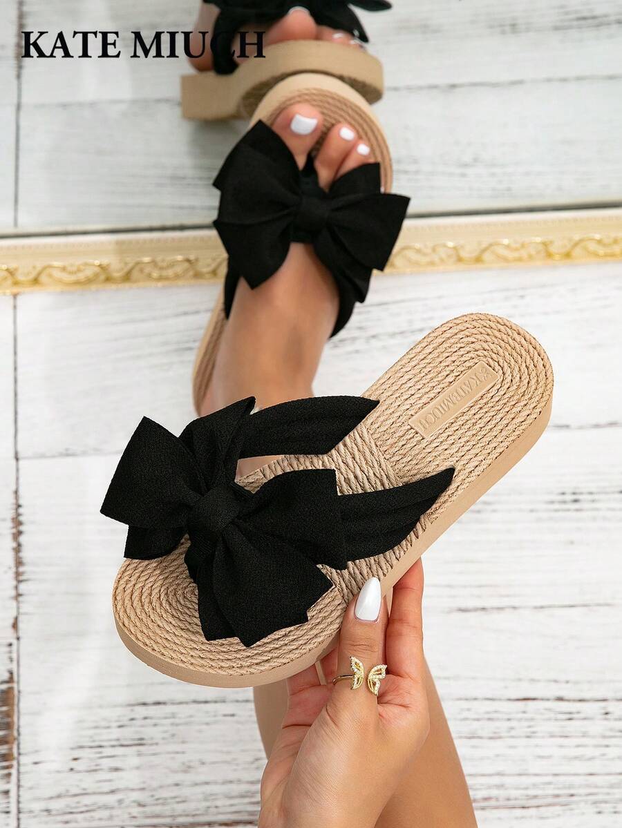 KATE MIUCH Women's Spring/Summer New Arrival Sweet & Lovely Bow Accent Black Thong Sandals, Suitable For Pairing With Dresses For Beach Vacation, Barbecue, Spring Camping, Wedge Heel, French Elegant Style, Breathable & Comfortable Open Toe Flat Sandals - Black - View 1