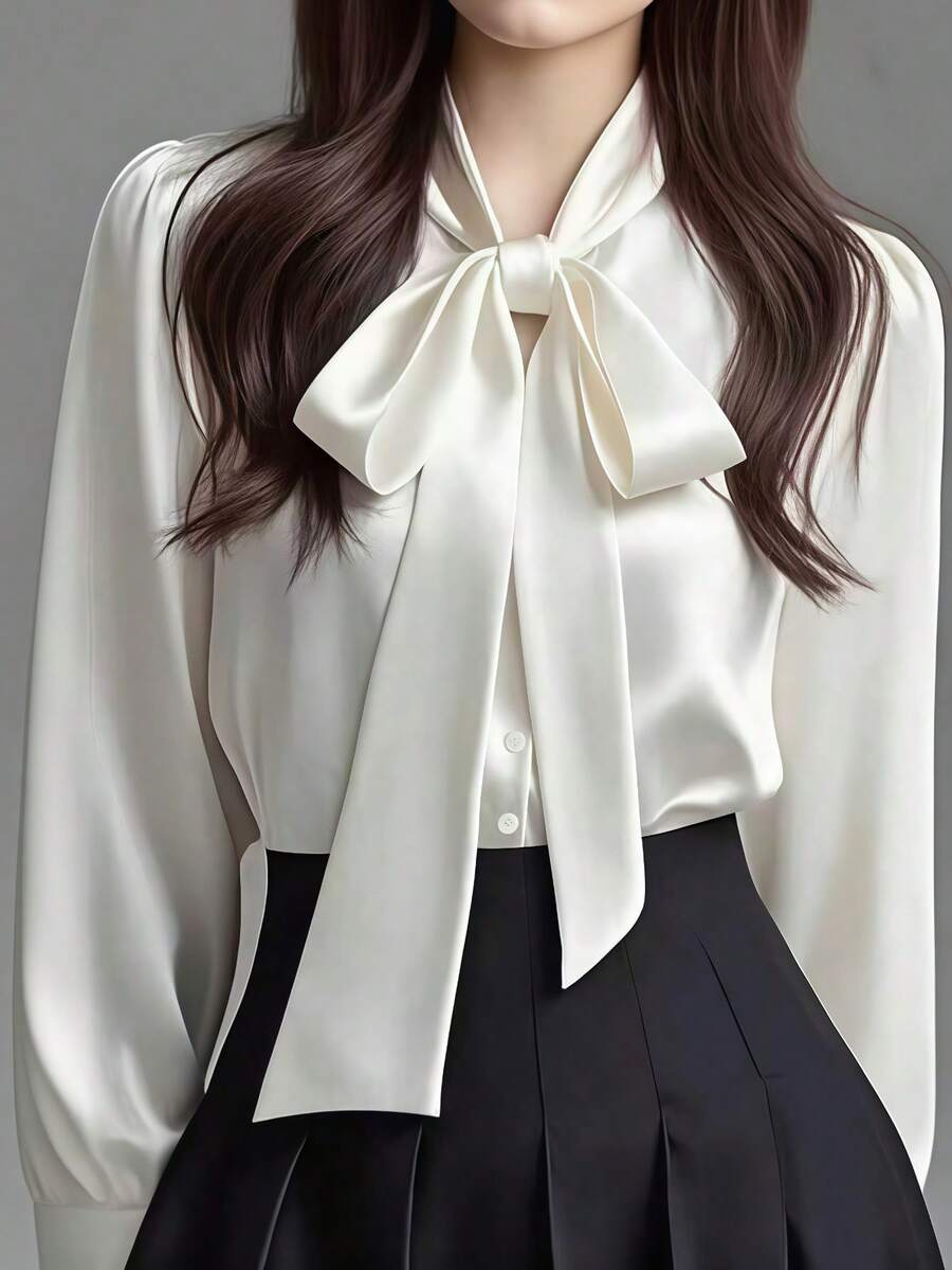 女士优雅缎面白色长袖休闲衬衫，百搭通勤上衣，领口饰有蝴蝶结 - 纯色设计，适合所有季节，可机洗，不透，面料柔软透气，缎面质感精致，搭配纯色领带，适合办公室和日常穿着，春季必备 - 白色 - 查看 1