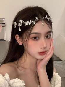 1件优雅树叶水晶皇冠发箍，公主仙女装扮发饰，适合日常佩戴、舞会、盛会、派对、节日、婚礼等场合，时尚精致，是女性的理想装饰。 - 銀色 - 查看 3