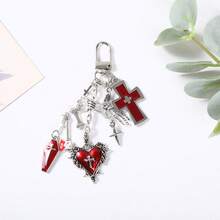 Móc khóa kim loại hình chữ thập trái tim đỏ phong cách retro sáng tạo, hình đầu lâu cá nhân hóa, phụ kiện túi xách độc đáo, mặt dây chuyền, phụ kiện, dây đeo điện thoại di động - Nhiều màu - Xem 8