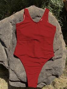 Set Baju Renang Wanita Elegan Warna Merah Terang dengan Leher V Dalam. Sangat Cocok untuk Liburan di Pantai, Pilihan Modis untuk Semua Acara Liburan Pantai. - Merah - View 4