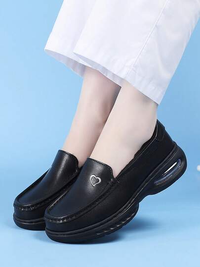 女士护士鞋，白色套脚小鞋，简约纯色女士户外步行鞋，超轻气垫软底防滑工作鞋，休闲运动鞋，春夏透气打孔皮鞋