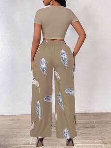 Women 2pcs Solid Color Crop Top & Feather Print Long Pants Set - 卡其色 - 查看 2