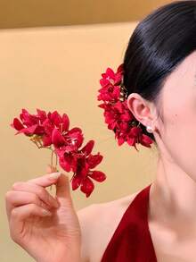 1件優雅紅色花卉設計髮夾，15公分長中式髮飾，春夏紫色紅色藍色粉色康乃馨花瓣葉片造型，金屬材質堅固工藝髮夾，適合漢服、旗袍、和服搭配，百搭優雅四季通用，適用高馬尾、髮髻、捲髮、精緻編髮，適合日常外出、居家、洗臉、化妝、度假、派對拍照，不易脫落，體面的情人節禮物，適合作為老師禮物、聖誕節、假髮、Lipton、Stitch - 彩色 - 查看 33