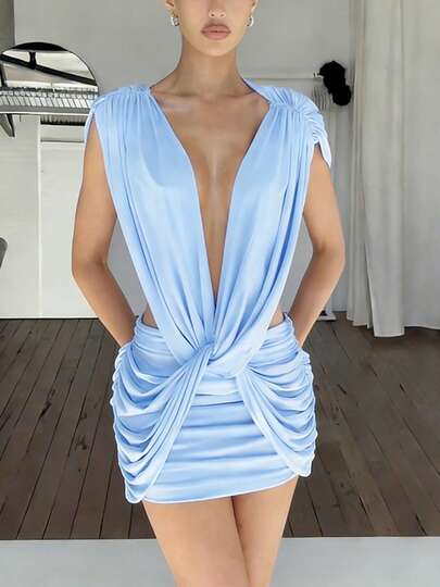 Vestido ajustado de diseño drapeado azul con escote en V profundo y sexy para fiestas y eventos