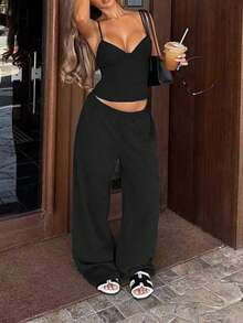 GAOVOT 女士夏季黑色两件套休闲性感女装，深V领露背上衣搭配阔腿裤，适合日常街头约会和下午茶等场合。 - 黑色 - 查看 5