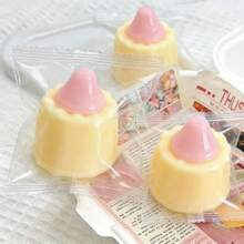 Bánh bông lan vàng mềm dẻo + Dâu tây - Chất liệu mềm mại, dễ bóp, bánh dâu tây đáng yêu như thật, giúp giảm căng thẳng, món quà chơi khăm hoàn hảo cho ngày Cá tháng Tư hoặc sinh nhật. - Nhiều màu - Xem 2