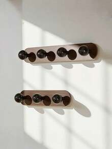 1 pieza Gancho de pared, diseño adhesivo sin necesidad de perforar, alta capacidad de carga, fácil instalación sin dañar las paredes. Textura de madera de nogal natural, adecuado para varios estilos de decoración del hogar, puede colgar ropa, sombreros, bolsos, llaves, aplicable en la entrada, dormitorio, baño y talla grande, práctico y elegante. - Ver 3