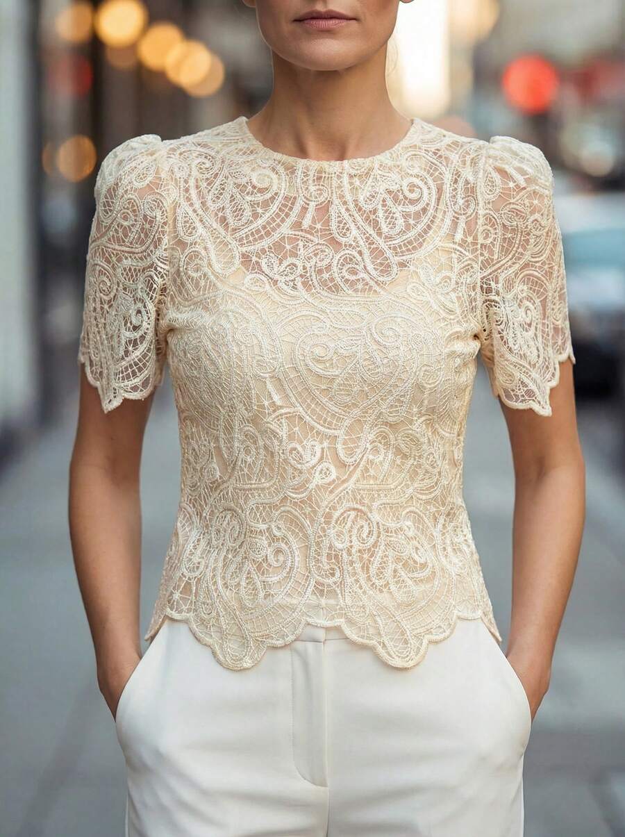 Elegaris Amyenjoylife 女士优雅短袖蕾丝泡泡袖镂空衬衫T恤，米色上衣，开斋节服装，夏季开斋节 - 米色 - 查看 1