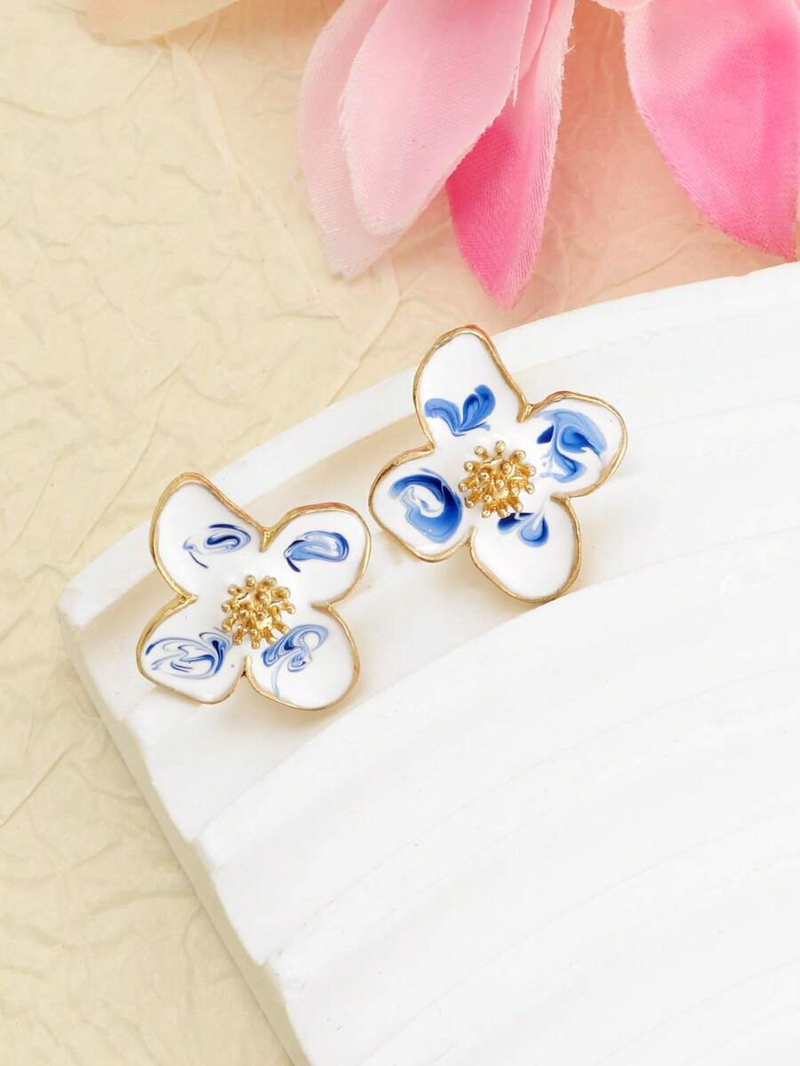 1 Pair Vintage Blue And White Porcelain Jacquard Floral Design Earrings, Suitable For Summer Daily Wear, Banquets, Parties, With High-End Elegance, Designed Specifically For Women - Multicolor 2 - View 1