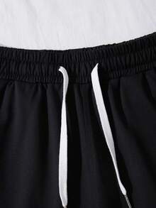 Disney Official Authorization | Women's Casual Shorts. Featuring A Mickey Mouse Head Silhouette, Combined With 2026 Rainbow Castle, Fireworks And Balloon Elements. This Lightweight, Mid-Length Summer Beach Short Is Suitable For Fans Of All Ages, Perfect For Vacations, Outings, And Daily Casual Wear. - 黑色 - 查看 3