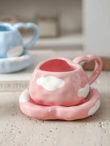 Xícara de cerâmica em formato de coração, 300ml/10,14oz, com pires, estampa de nuvens fofas. Caneca de café artesanal ideal para leite, chá, latte, cappuccino, expresso, suco e água. Perfeita para casa, cozinha, restaurante, cafeteria e escritório. Presente ideal para aniversários, Dia dos Namorados, Natal, Dia das Mães, namorada, casal e amigos. Disponível nas cores rosa e azul. - Multicolorido - Ver 5