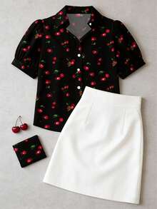 Áo sơ mi nữ màu đen in họa tiết quả anh đào, cổ bẻ, tay áo cánh hoa, cài cúc phía trước, dáng suông, chất liệu polyester. - màu đen - Xem 3