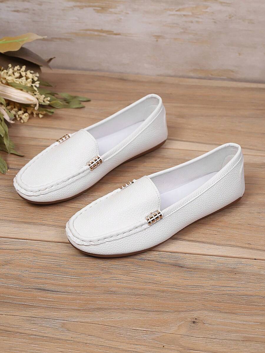 1 Pair Black Casual Loafers For Teenagers, Solid Color Stitched Fabric With Metal Buckle Decor, Round Toe Soft Bottom Fashion Lightweight Work Shoes Suitable For Male/Female Students, Daily, Vacation, Walking, Outdoor Wear, Spring/Summer New Arrival - White - View 1