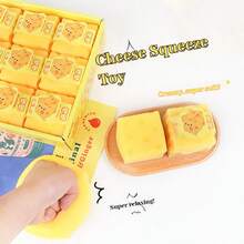 1个逼真奶酪造型的慢回弹减压玩具，湿润柔软的造型黏土球，创意舒缓放松小工具，理想的生日/节日礼物 - 彩色 - 查看 9