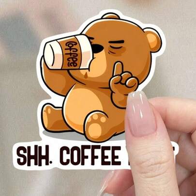 1 PIEZA Pegatina impermeable de PVC de 3 pulgadas para exteriores, con un diseño divertido de un oso haciendo callar con una taza de café "SHH. CAFÉ EEEE", sarcástico, no me hables antes del café, meme viral de la generación Z, humor kawaii, lindo animal, estética perfecta para portátil, teléfono, botella de agua, monopatín, casco, diario, parachoques de coche, cuaderno, decoración de dormitorio, equipaje de viaje, regalo ideal para adolescentes, chicas, chicos, adictos al café, introvertidos de 13 a 30 años, pegatina decorativa creativa e impermeable de vinilo para cualquier superficie lisa