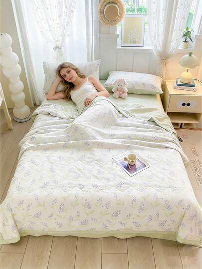 1pc Washed Cotton Summer Quilt, Air Conditioning Quilt, Thin Comforter. Skin-Friendly Fabric, Soft And Comfortable For Naked Sleeping, Breathable And Smooth, Suitable For Home Bedroom Decor, Wedding Supplies, Valentine's Day, Easter Gifts, Mother's Day Gifts, All Seasons