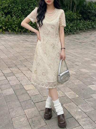Rikumo 休闲优雅女士及膝连衣裙，圆领，短袖，精致刺绣，夏季款