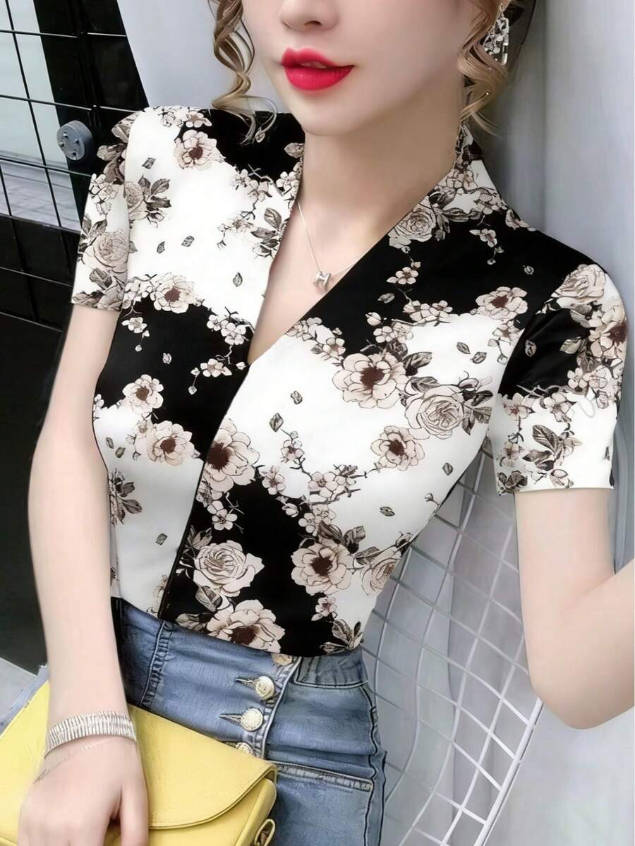 2026夏季新款V领短袖T恤女装，碎花修身休闲衬衫 白色 - 白色 - 查看 1