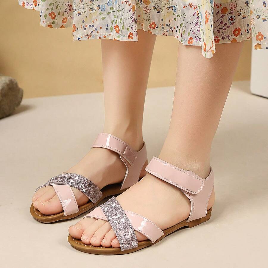 1双粉色拼接防滑耐磨时尚儿童平底凉鞋