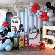 Ensemble de couronne de ballons thème course automobile, 130 ballons en feuille d'aluminium rouge, bleu, noir, à motif damier. Thème course automobile, convient pour fêtes d'anniversaire de 2 ans, gender reveal, baby shower, baptême. - Voir 3