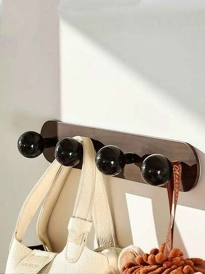 1 Móc Treo Tường, Thiết Kế Dán Không Cần Khoan, Khả Năng Chịu Tải Cao, Dễ Lắp Đặt Không Làm Hỏng Tường. Vân Gỗ Óc Chó Tự Nhiên, Phù Hợp Với Nhiều Phong Cách Trang Trí Nhà Cửa, Có Thể Treo Quần Áo, Mũ, Túi Xí, Chìa Khóa, Thích Hợp Sử Dụng Ở Lối Vào, Phòng Ngủ, Phòng Tắm và Nhiều Nơi Khác, Thiết Thực Và Phong Cách.