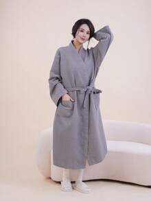 1件格子图案100%纯棉浴袍，成人男女通用款，适合春夏穿着，也适合民宿、酒店、SPA等场所，速干宽松版型，多种颜色可选，浴室及家居必备单品 - 彩色 - 查看 16