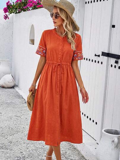 Vestido de verano casual de mujer de algodón jacquard de unicolor con volantes, de corte ceñido en la cintura, bordado y de longitud media, para uso diario y elegante