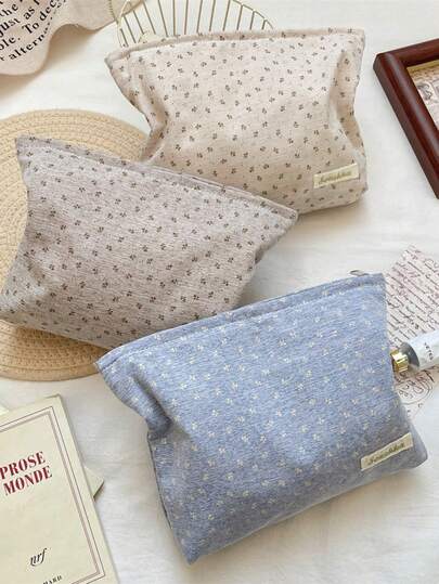 1Pc Cute Floral Print Makeup Bag Fashionable And Simple Make Up Bag Portable Cosmetic Organizer Bag Large Capacity Makeup Tools Bag Soft Fabric Cosmetics Bags Ditsy Floral Travel Toiletry Bag Women's Toiletries Bag Home Items Storage Bag Household Makeup Bags Lovely Clutch Bag Makeup Bag Makeup Pouch