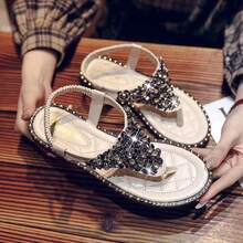 Sandalias planas con tira en forma de chancla con rhinestones de verano, sandalias para exteriores con tira elástica en la parte trasera, sandalias de playa de cuero PU con brillo y lentejuelas - Beis - Ver 9