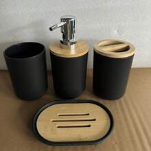 Bộ đồ dùng phòng tắm 6 món, bao gồm thùng rác, cọ rửa bồn cầu, khay đựng xà phòng, chai đựng nước rửa chén. - Nhiều màu - Xem 9