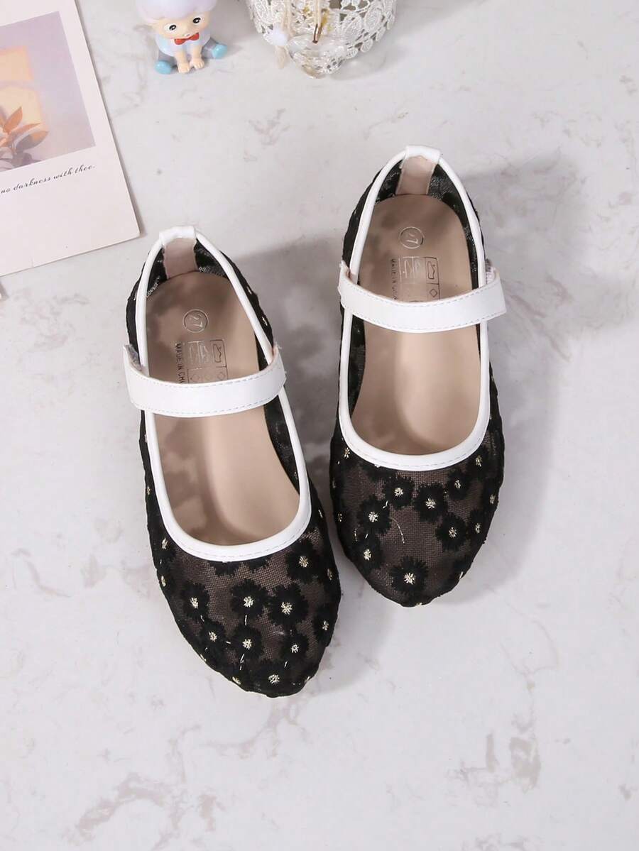 1 Pair Girls Summer Lace Mesh Mary Jane Round Toe Mid-Large Size Kids Shoes, Pure White Hook & Loop, Casual Breathable Versatile Flat Princess Shoes