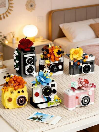 200+PCS/Set Camera Simulation Building Block Model, Made Of ABS Plastic. The Building Block Camera Is Used To Assemble Toys With Cute Shapes, Including A Camera And Flowers. The Shape Is Similar To A Camera, And The Assembly Is Simple And Easy To Use. It Can Be DIY And Is A Creative DIY Gift And Home Decoration Accessory. It Is Suitable For Both Boys And Girls As A Holiday Gift, Birthday Gift, Christmas Gift, Halloween Gift, Valentine's Day Gift.