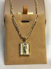 这款瓜达卢佩方形吊坠项链是日常佩戴的绝佳选择。 - 金色的 - 查看 2