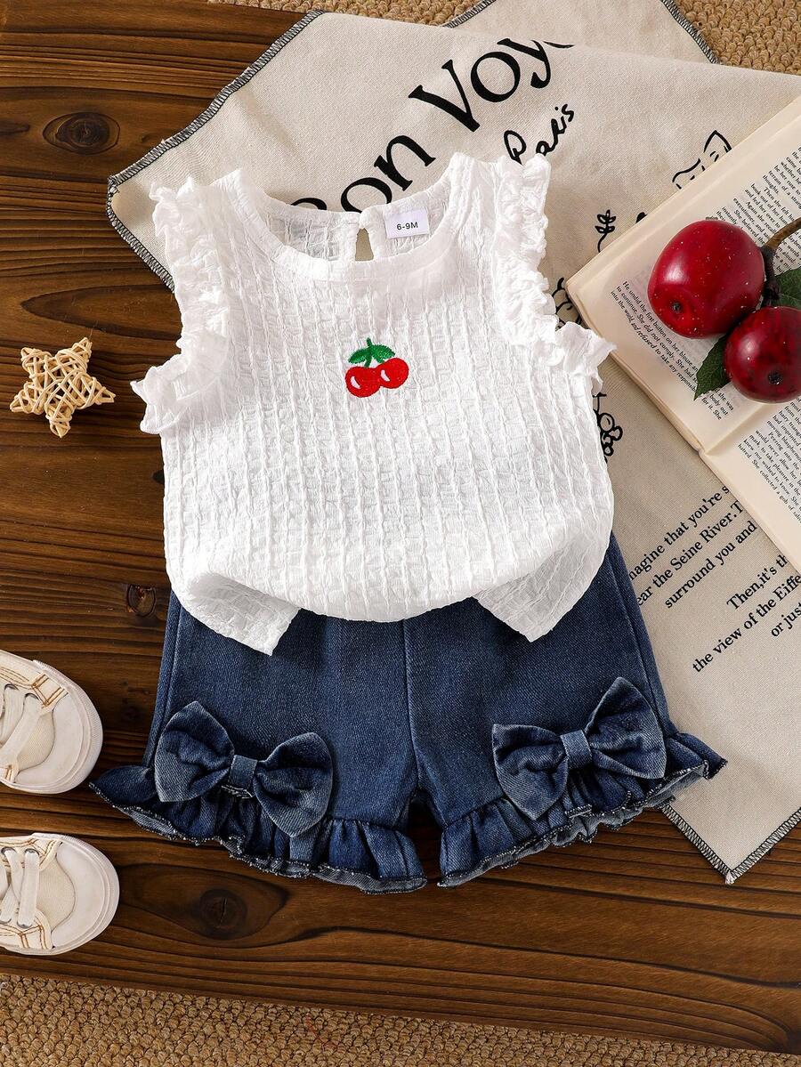 Bộ đồ hè 2 món cho bé gái: Áo không tay thêu hình quả anh đào với viền bèo nhún và quần short denim với nơ 3D trang trí. - trắng - Xem 1