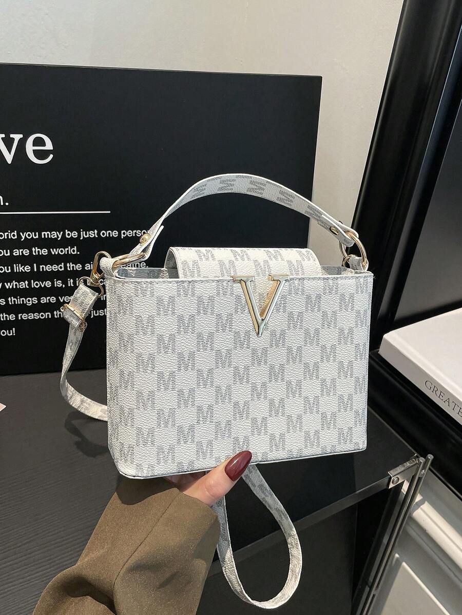 Women's New Versatile Bucket Bag, Niche Commuter Shoulder Crossbody Bag, Fashionable Shopping Handbag