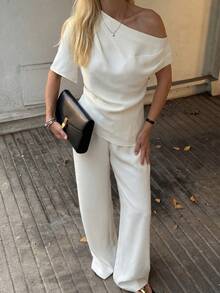 Bộ trang phục mùa hè thanh lịch, thoải mái gồm áo kiểu lệch vai xếp ly và quần ống rộng dành cho nữ. - trắng - Xem 3