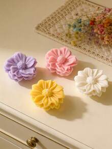 1pc 36g Camellia & Chamomile Flower Scented Soy Wax Candle, Handmade With Natural Soy Wax And Cotton Wick For Stable Burn, Approx 3 Hours Burn Time, Designed As Elegant Gift For Mother's Day, Romantic Dinner, Anniversary, Birthday Party, New Year Home Decor With Fresh Floral Aroma - Flower Candles - View 11
