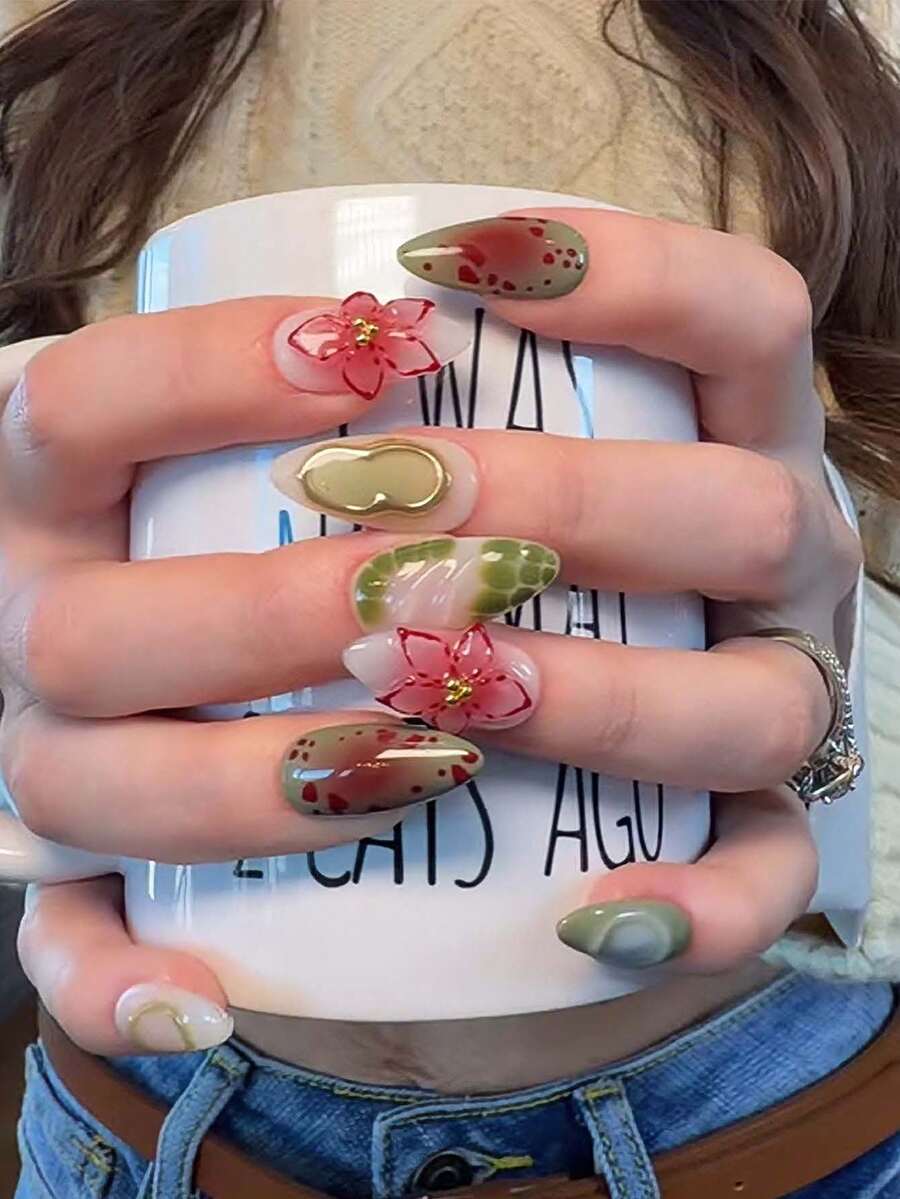 10 piezas de uñas postizas en forma de almendra media con relieve de flores 3D, decoradas con un patrón ondulado con borde dorado y cristales, estilo minimalista de moda Y2K con acabado brillante y cobertura total, adecuadas para la primavera