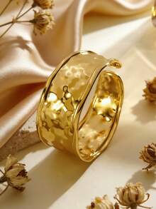 1件简约百搭不对称宽口不锈钢手链，适合女性时尚外出、派对或度假佩戴 - 金黃色 - 查看 9