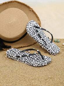 Women's Flat Sandals, Comfortable Breathable Soft-Sole Pearl Rivet Decor Black & White Leopard Print Open Toe Flip Flops, Suitable For Vacation, Beach, Outing, Dating, Picnic, Daily Wear - White - View 8