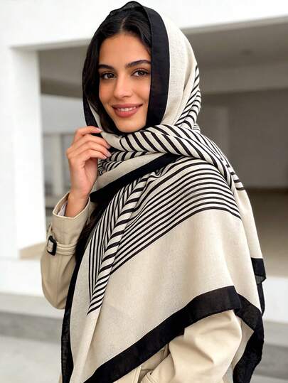 1pc Elegant Women's Black & Beige Striped Scarf, Versatile Lightweight Breathable Scarf, Suitable For Daily Wear, Outdoor, Gifts, Outings, Travel, Photography, Dates, Fashionable And Sophisticated Accessory