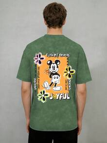 Disney 这款男女皆宜的漫威联名水洗T恤，印有米奇手捧花束的图案和花朵印花。采用优质面料制成，尺码适中，实用、舒适、透气且易于搭配。可单穿或叠穿，适合所有季节。是夏季、夏令营、度假等场合的理想之选。 - 墨綠色 - 查看 2