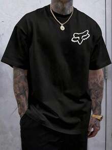 2026.tops.T-shirt grafica streetwear da uomo, stampa con testa di volpe e artigli ispirata alle corse fuoristrada, logo a stella, maniche corte, girocollo, top casual con diversi dettagli del logo da corsa, abbigliamento casual per tutti i giorni, outfit per appassionati di corse fuoristrada, regalo ideale per i fan. - nero - Visualizzare 3
