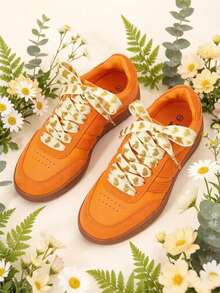 1双120厘米心形图案鞋带 - 亮金色和白色心形，轻便耐用，47.24英寸，适用于运动鞋、休闲鞋、时尚运动鞋和靴子，表面光亮，仅含鞋带（不含鞋子） - 金色 - 查看 5