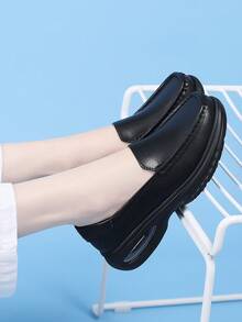 黑色